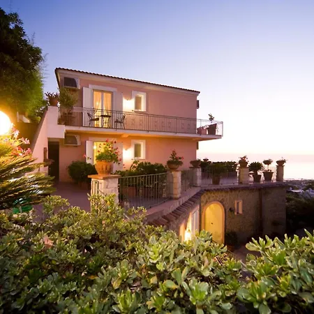 Hotel Poggio Del Sole 3*